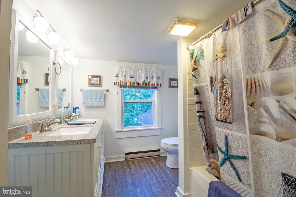 439 KINGS HIGHWAY