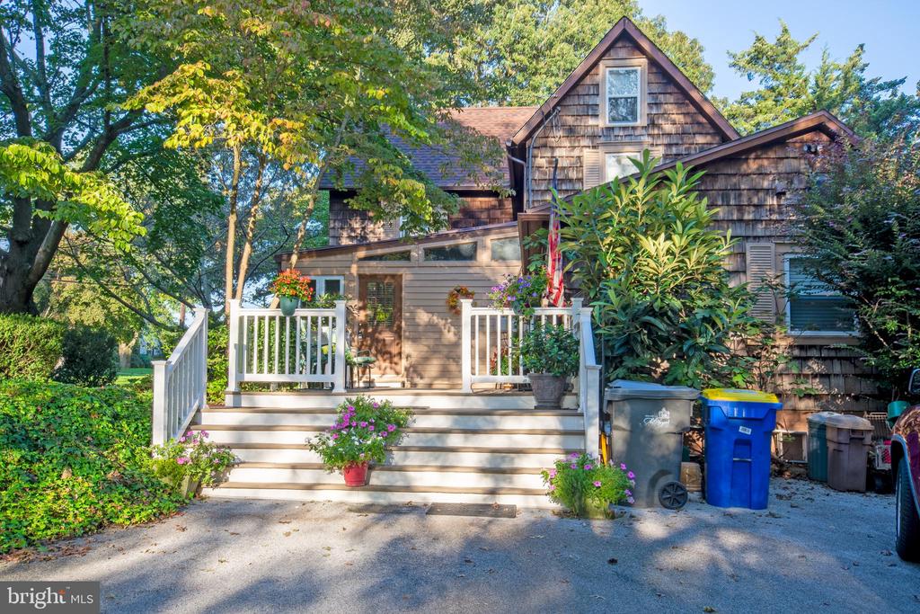 439 KINGS HIGHWAY