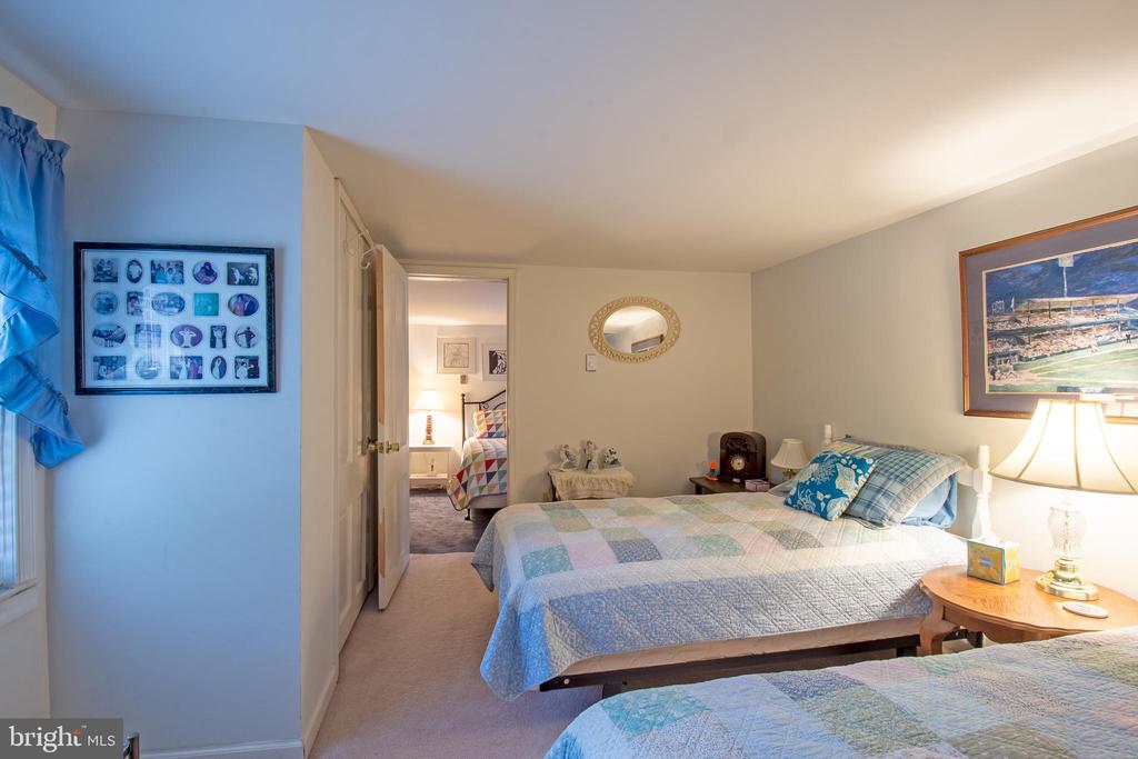 439 KINGS HIGHWAY