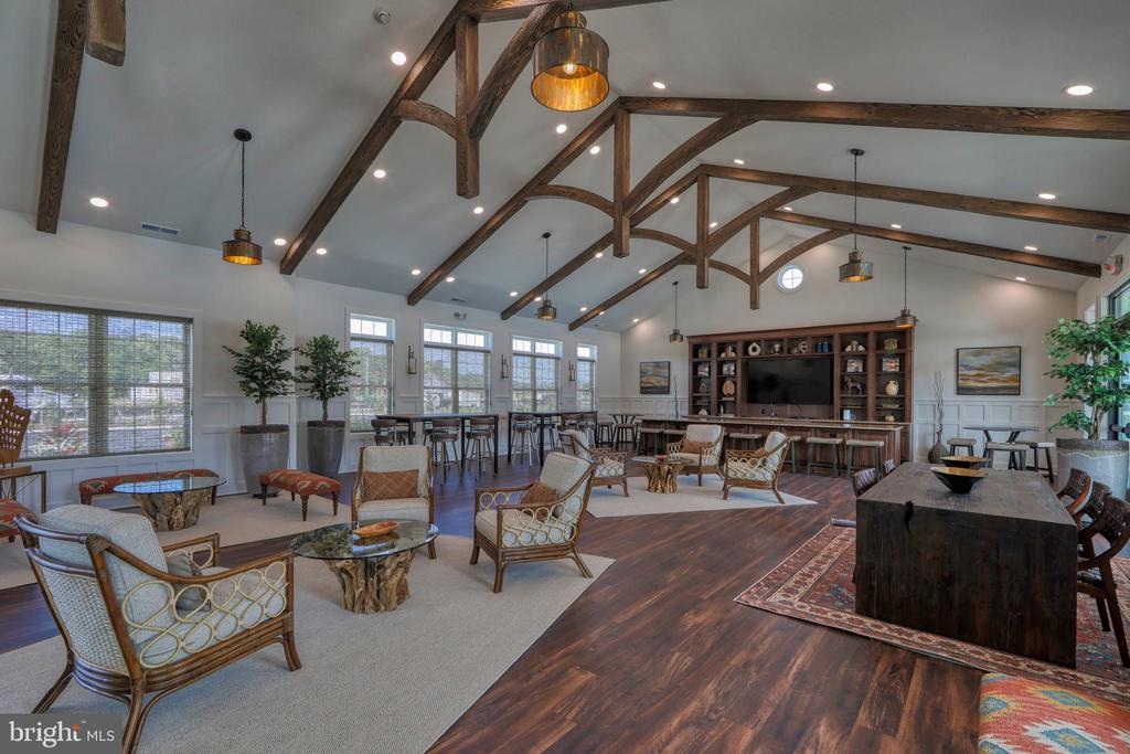 22024 Heartwood Cir
