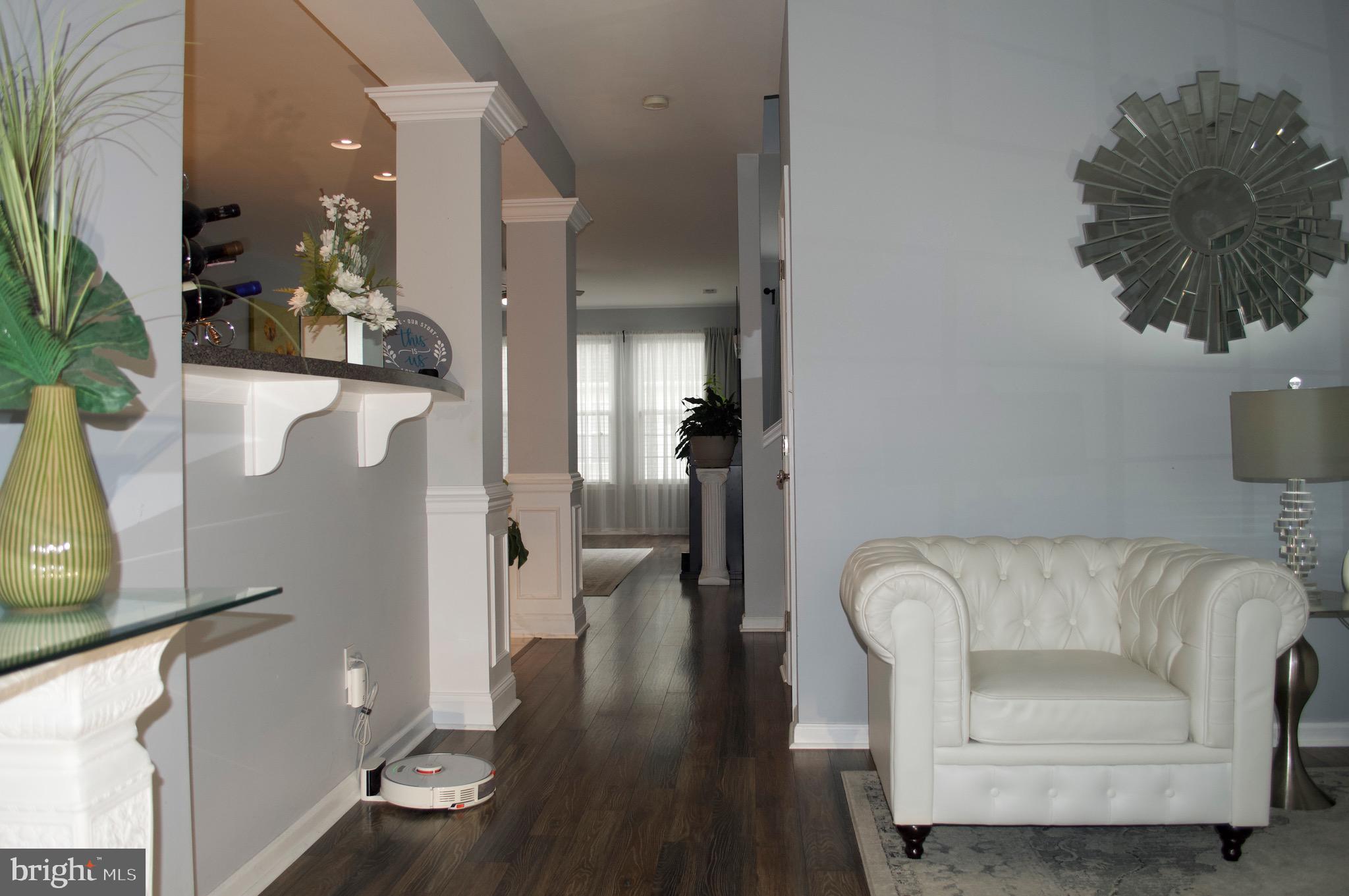 214 W Bourne Way #2-2