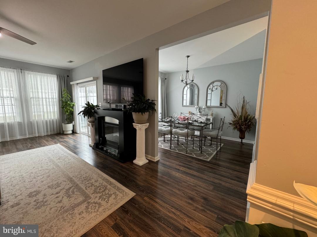 214 W Bourne Way #2-2