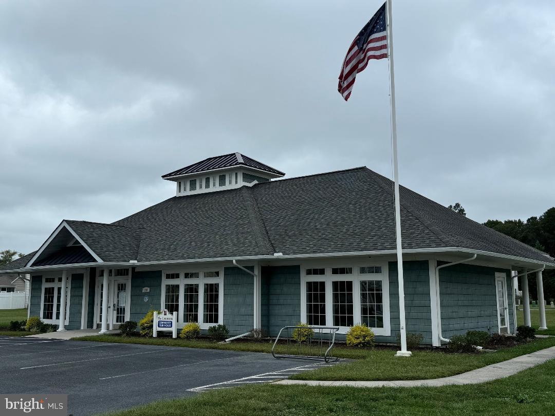 214 W Bourne Way #2-2