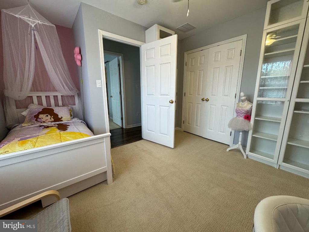 214 W Bourne Way #2-2