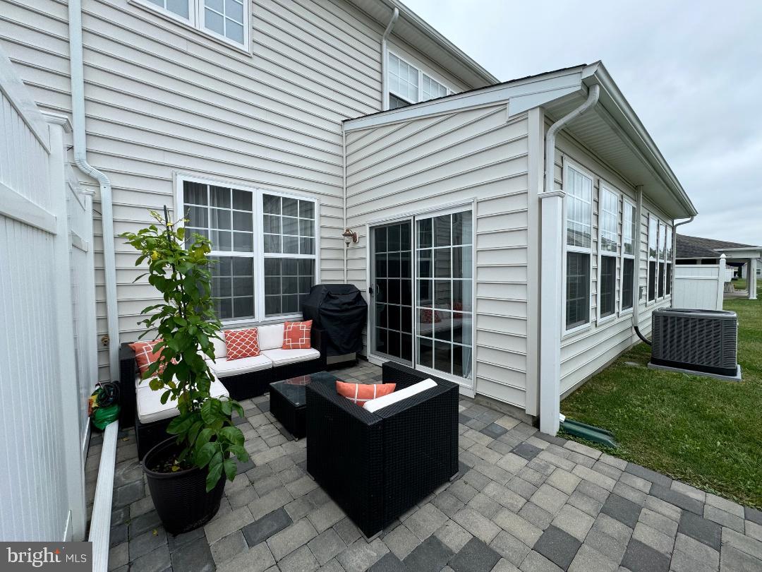 214 W Bourne Way #2-2