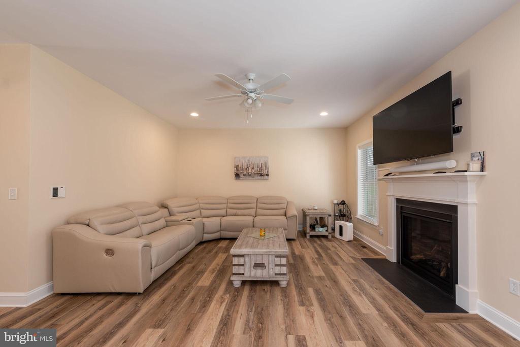 4409 Greenbriar Way