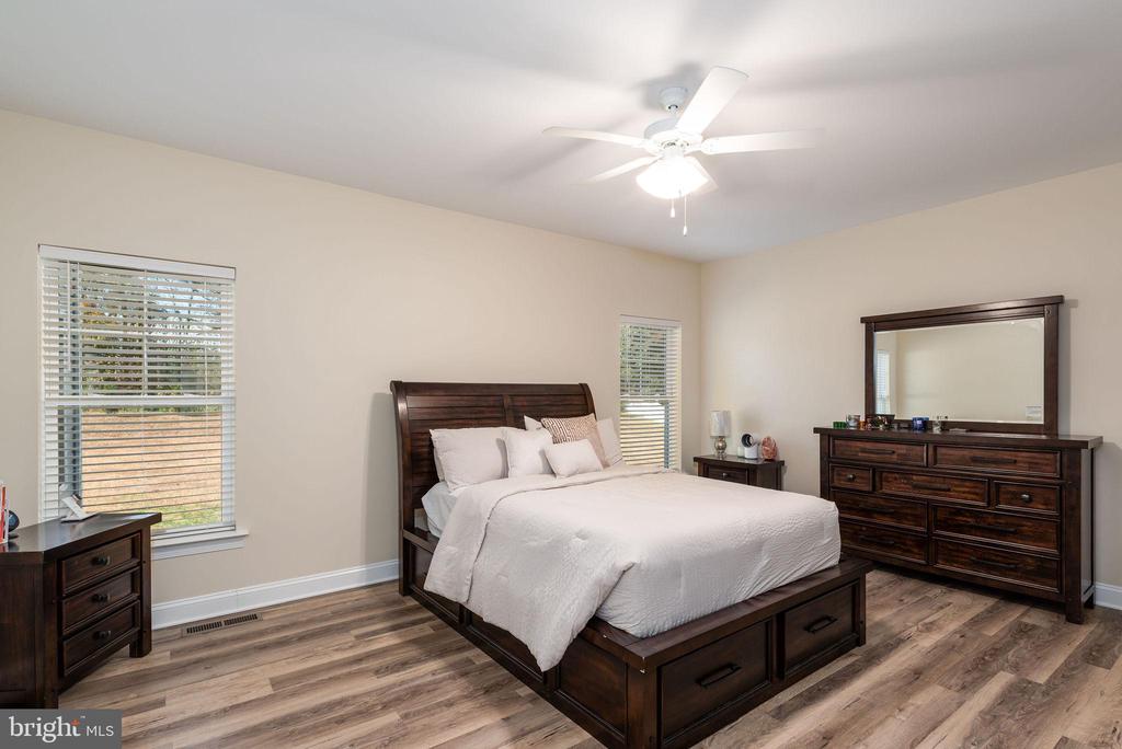 4409 Greenbriar Way