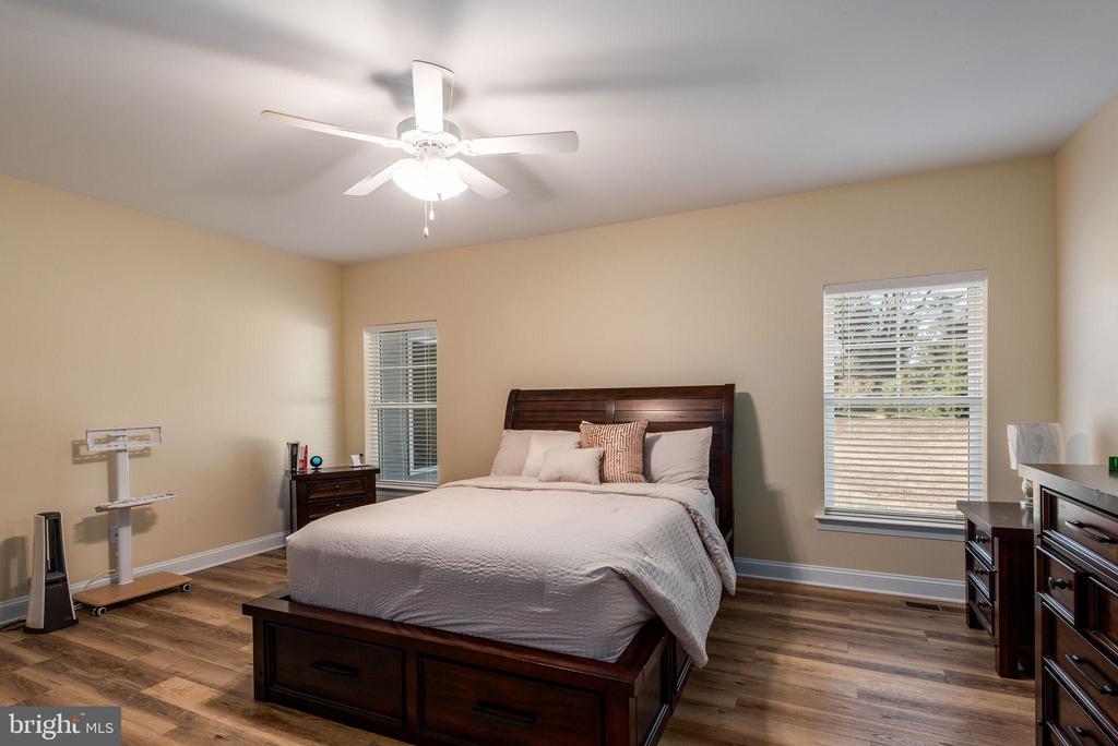 4409 Greenbriar Way