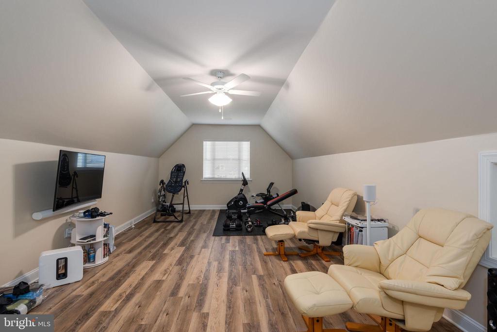 4409 Greenbriar Way