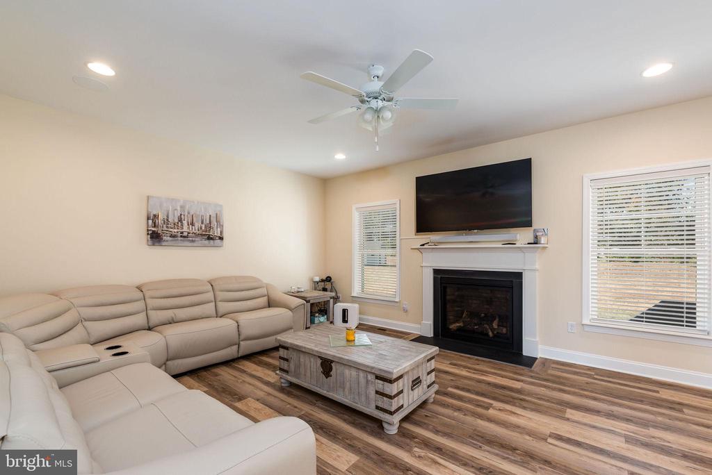 4409 Greenbriar Way