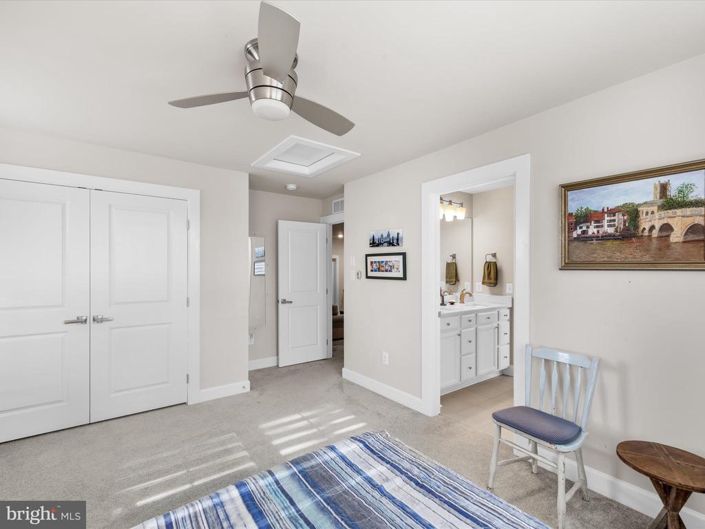 21076 Cormorant Way