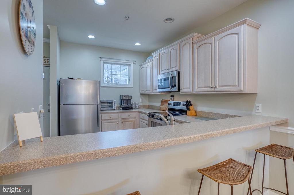 19999 SANDY BOTTOM CIRCLE 6103