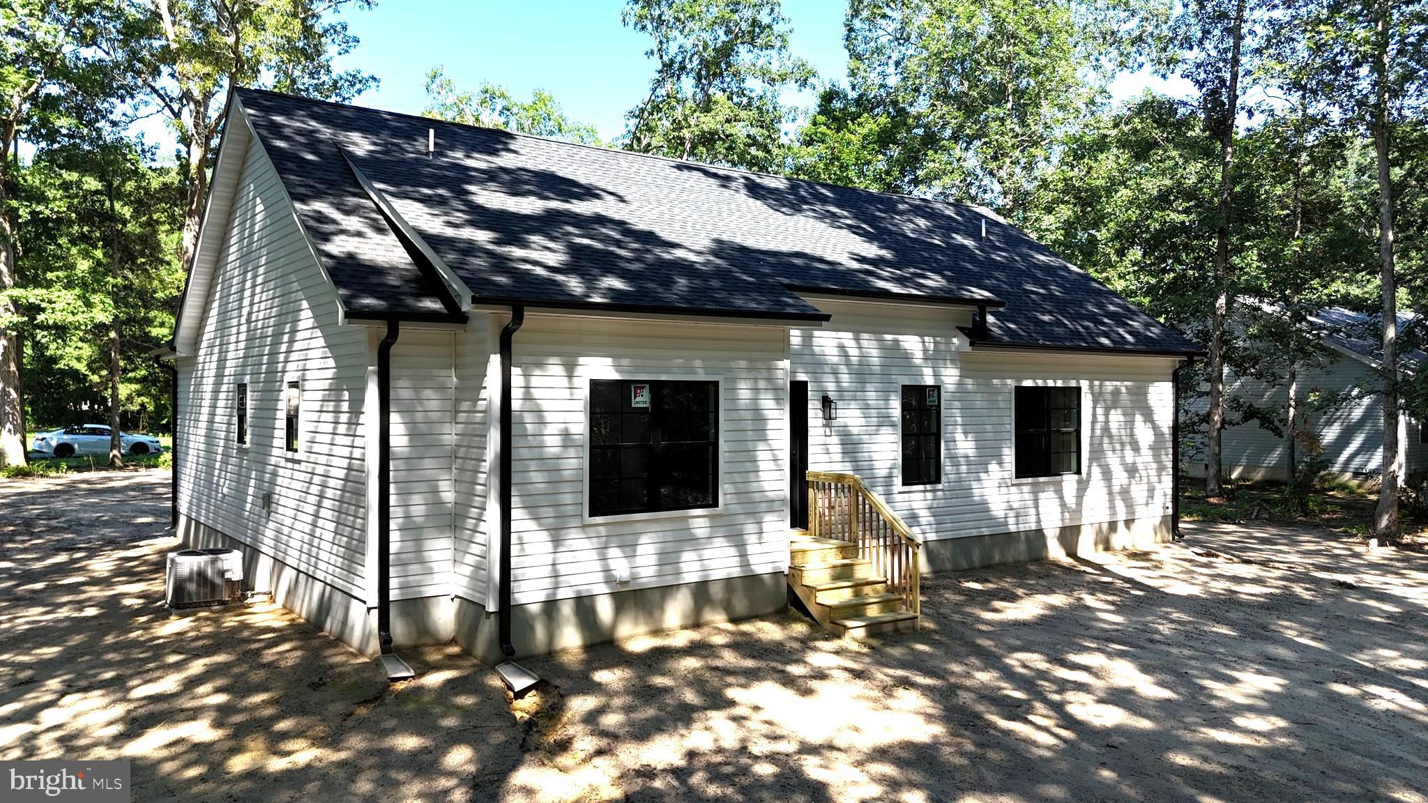 14064 Jana Circle East