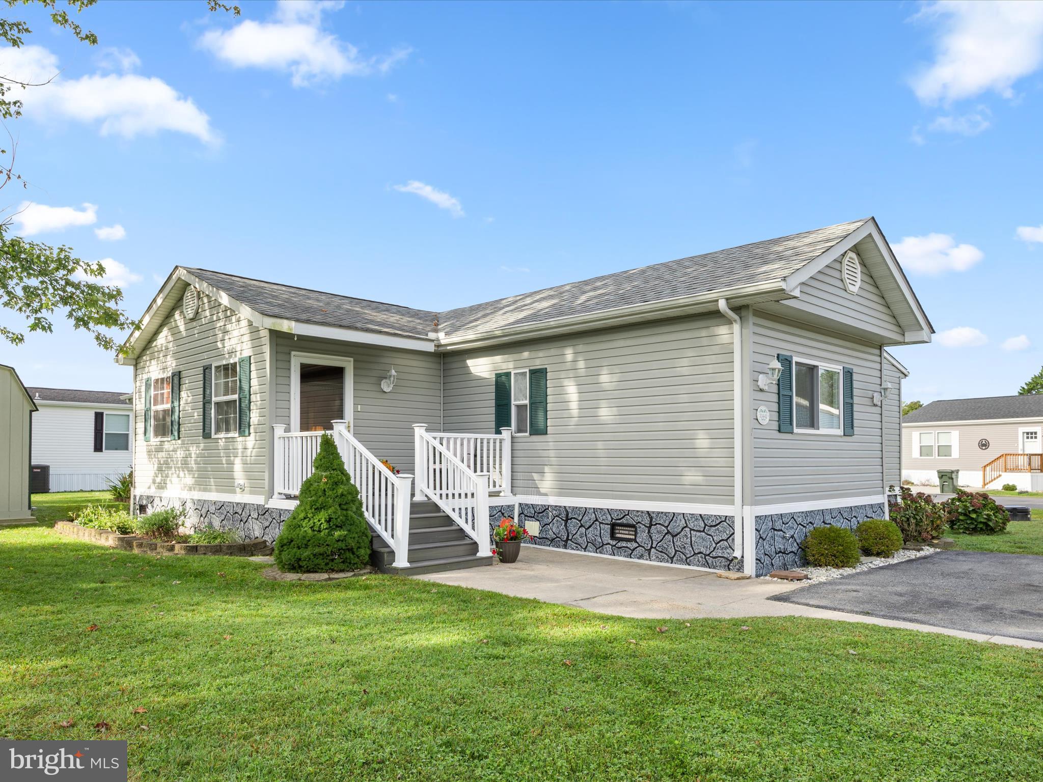 33442 BUTTERCUP STREET