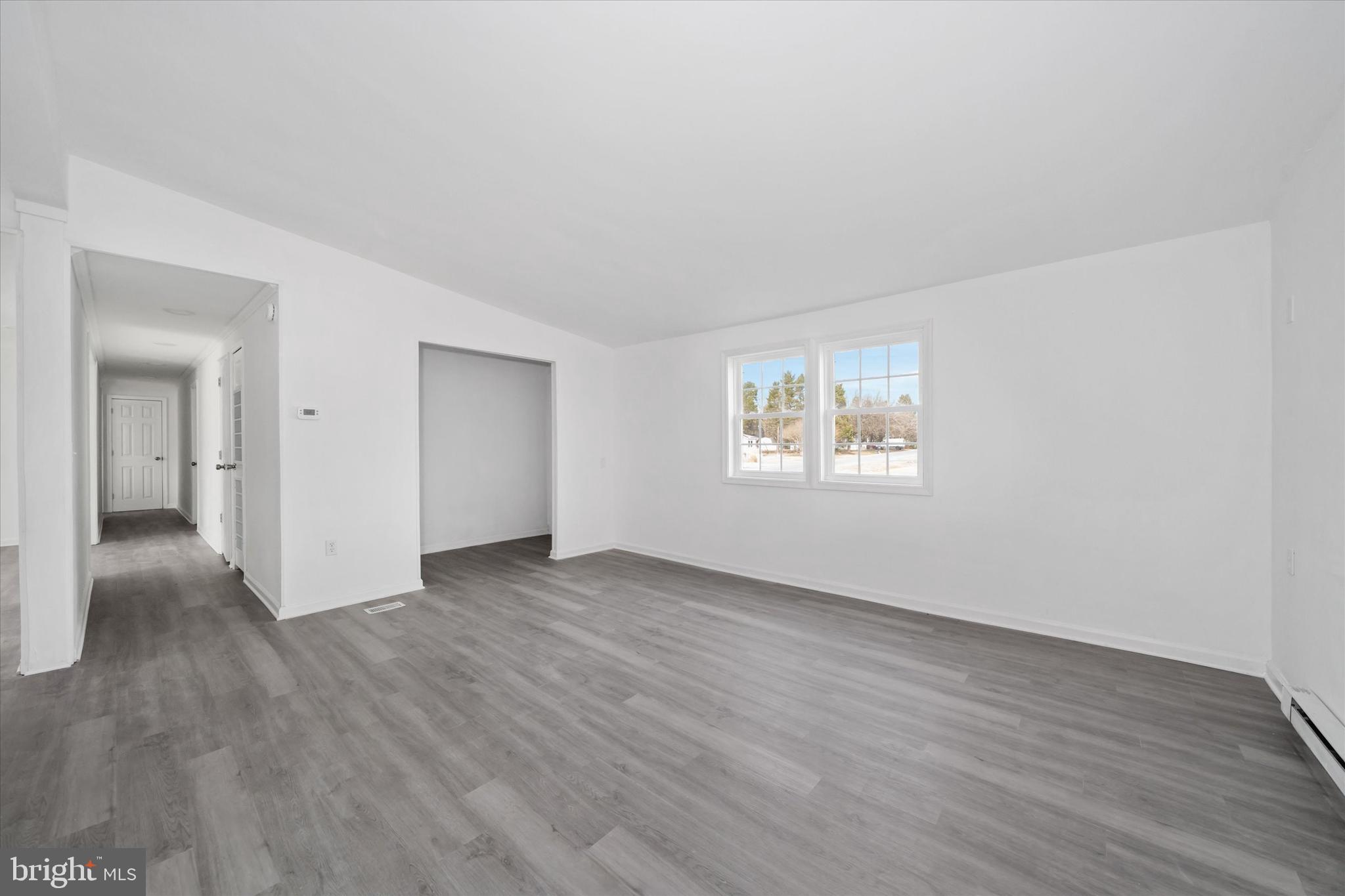 11585 GLEN CIRCLE