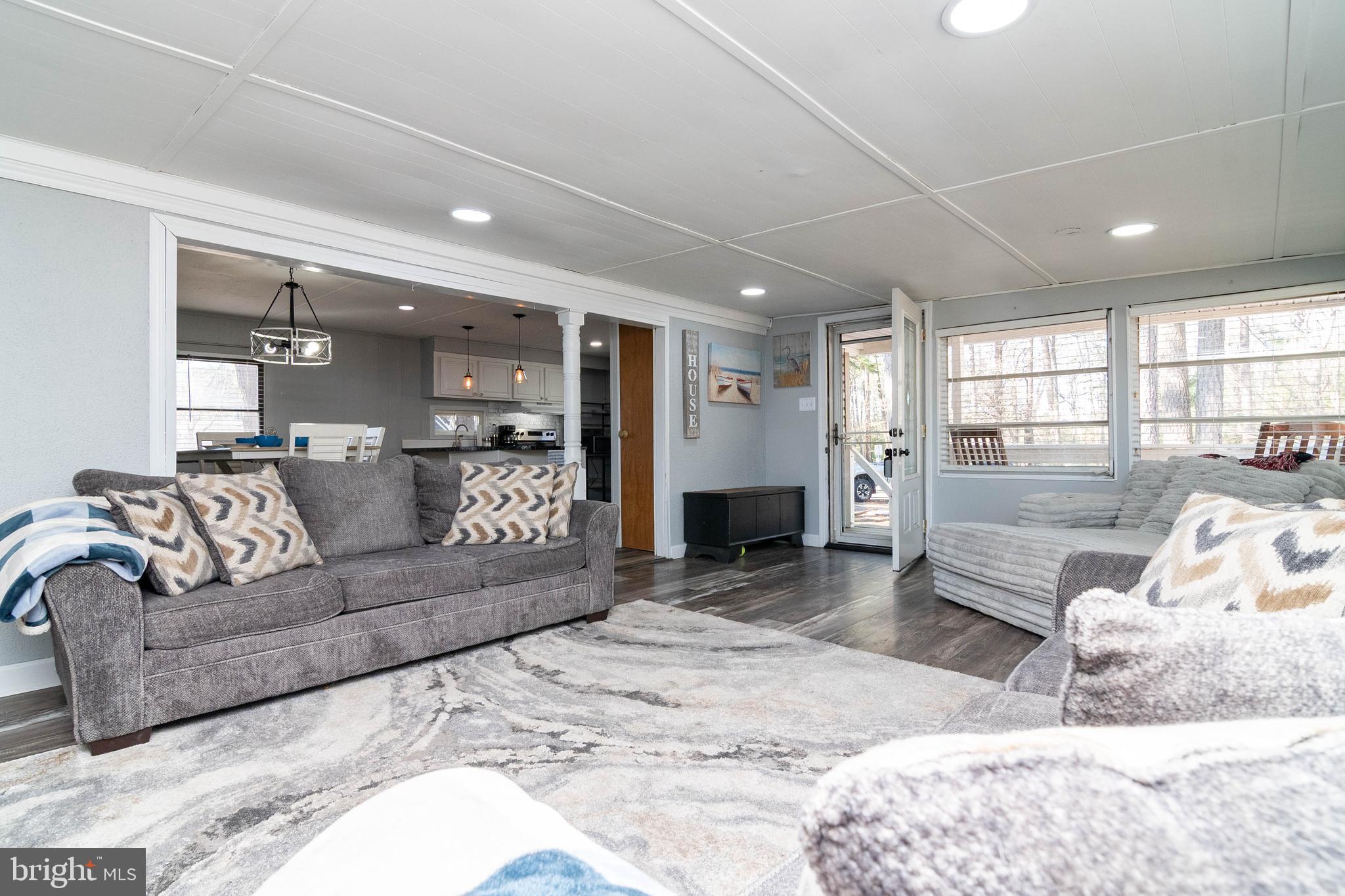 35502 E HARBOR DRIVE