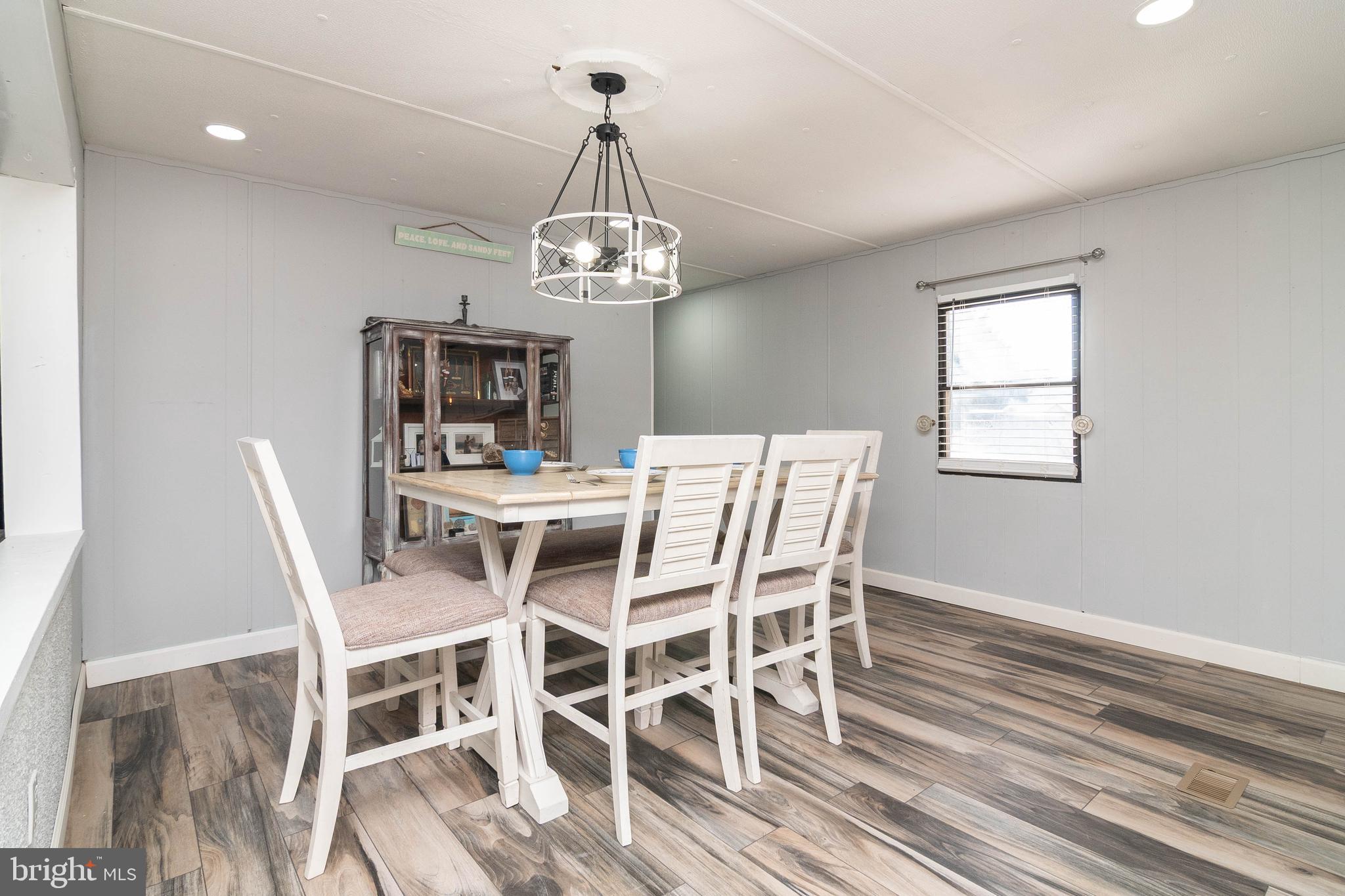 35502 E HARBOR DRIVE