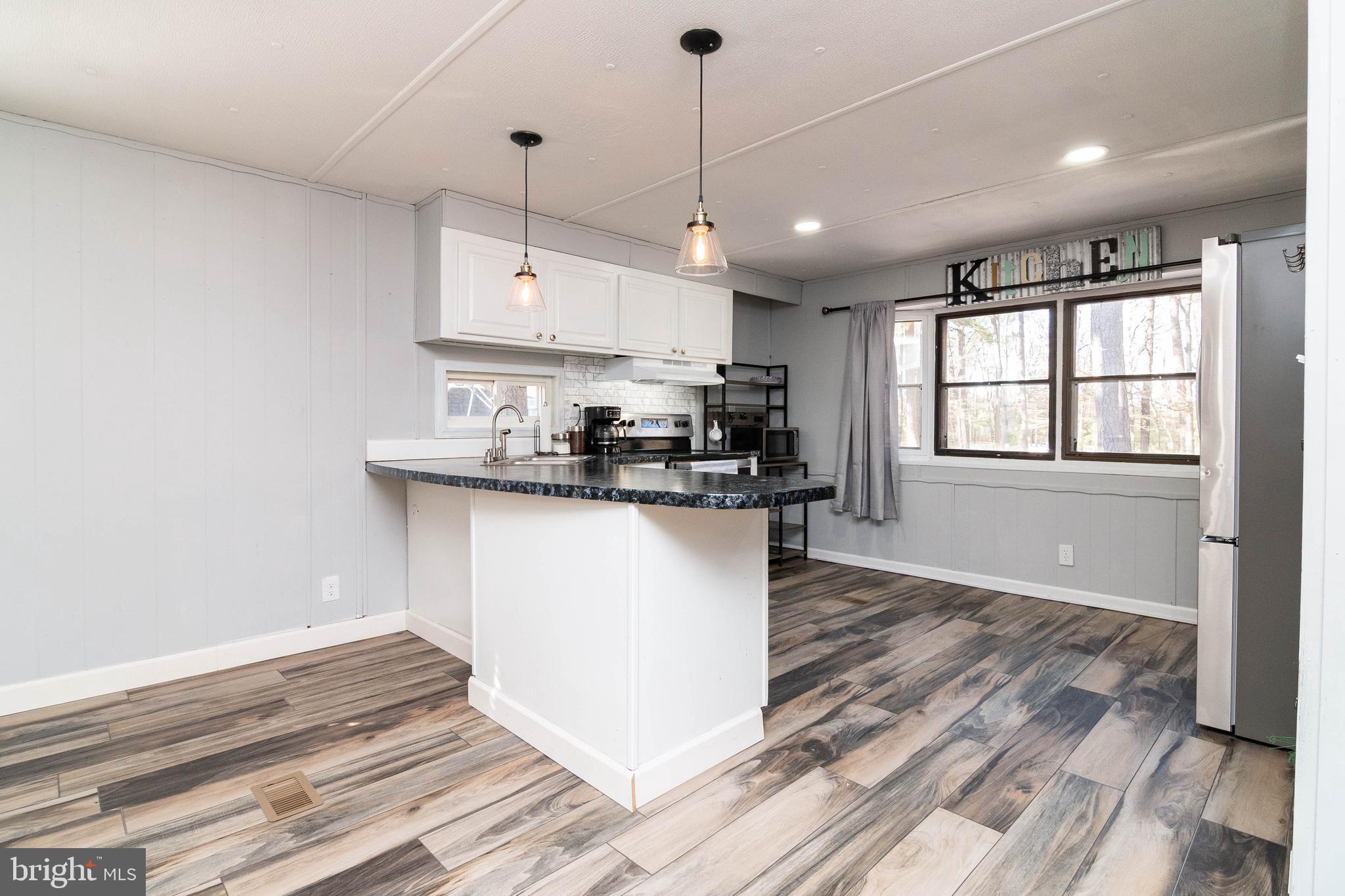 35502 E HARBOR DRIVE