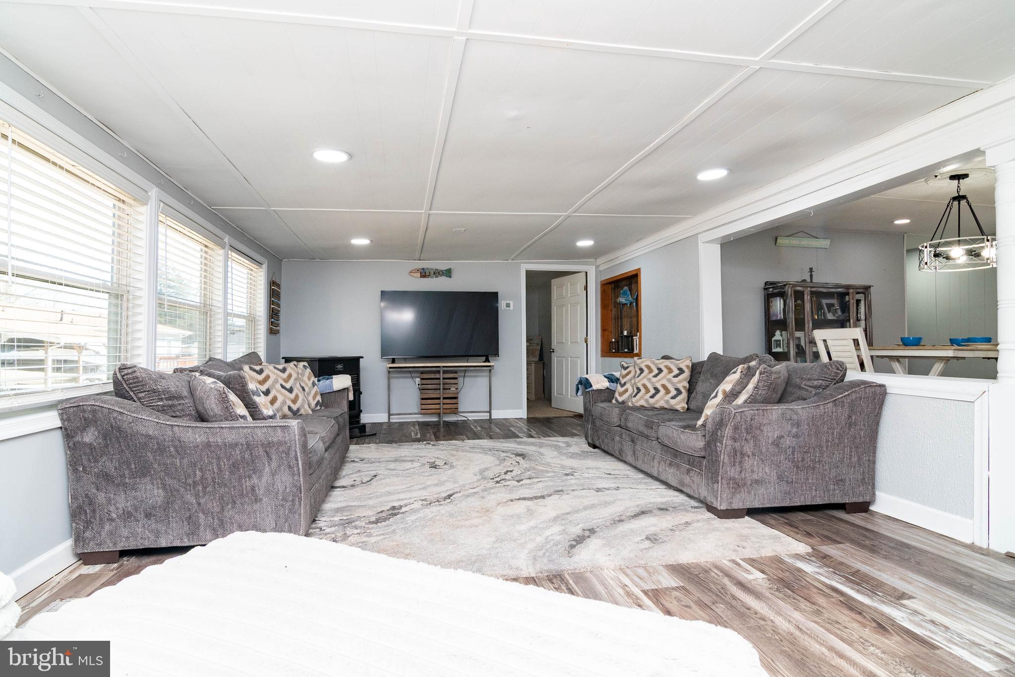 35502 E HARBOR DRIVE