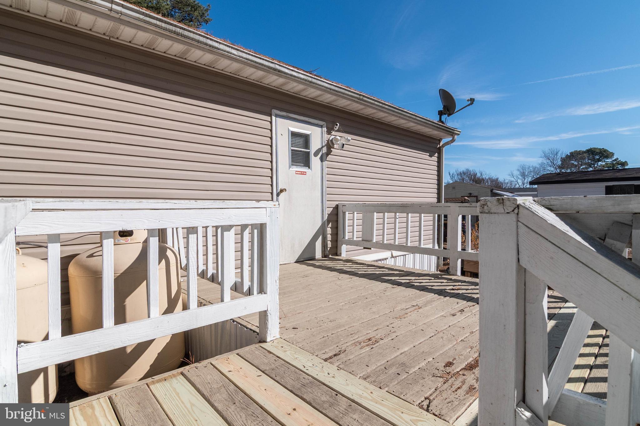 35502 E HARBOR DRIVE