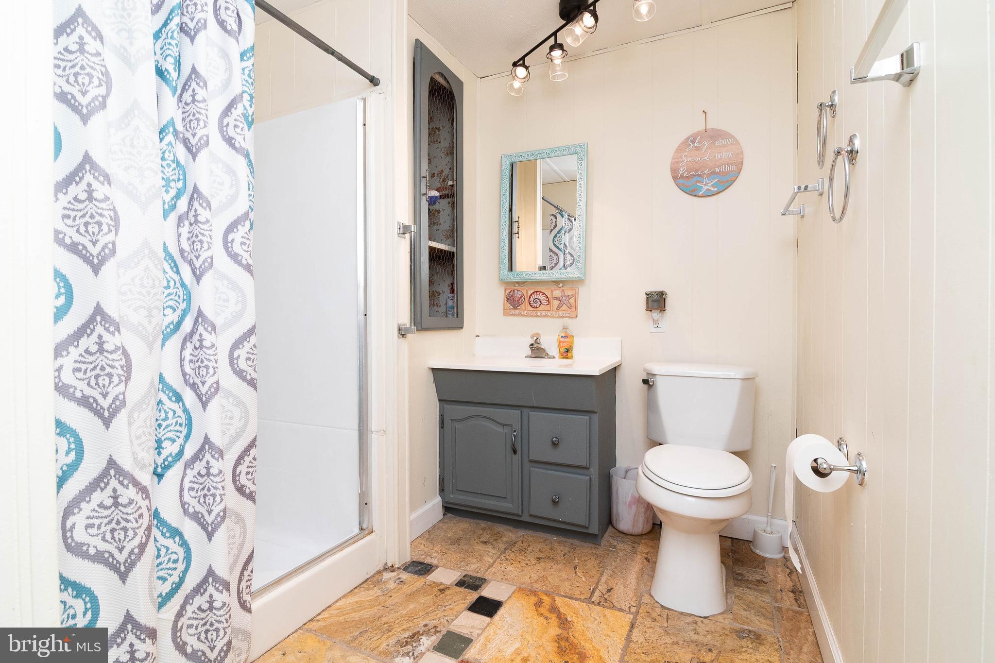 35502 E HARBOR DRIVE