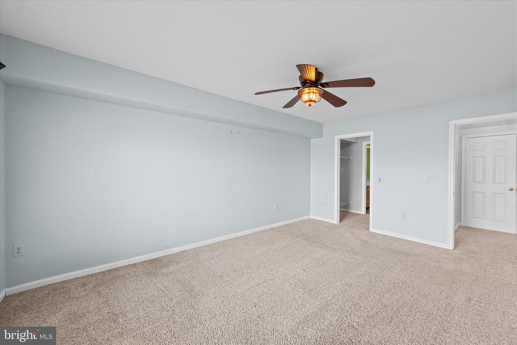 100 MILL POND DRIVE 6