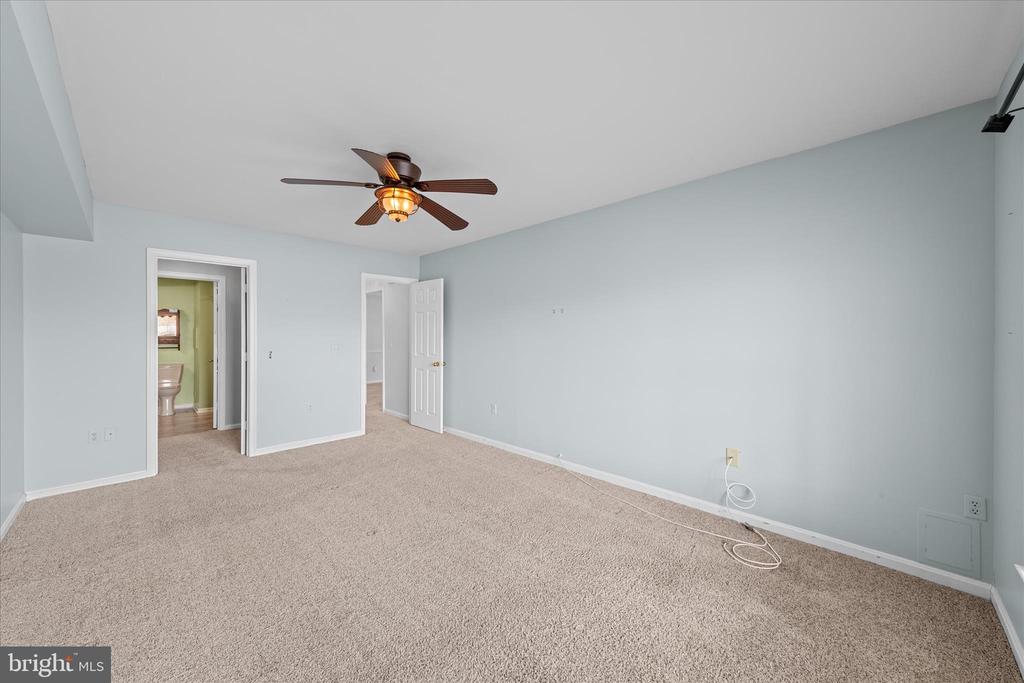 100 MILL POND DRIVE 6