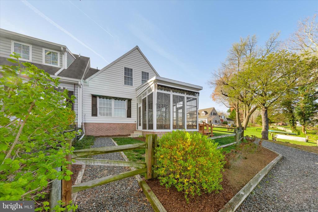 100 MILL POND DRIVE 6