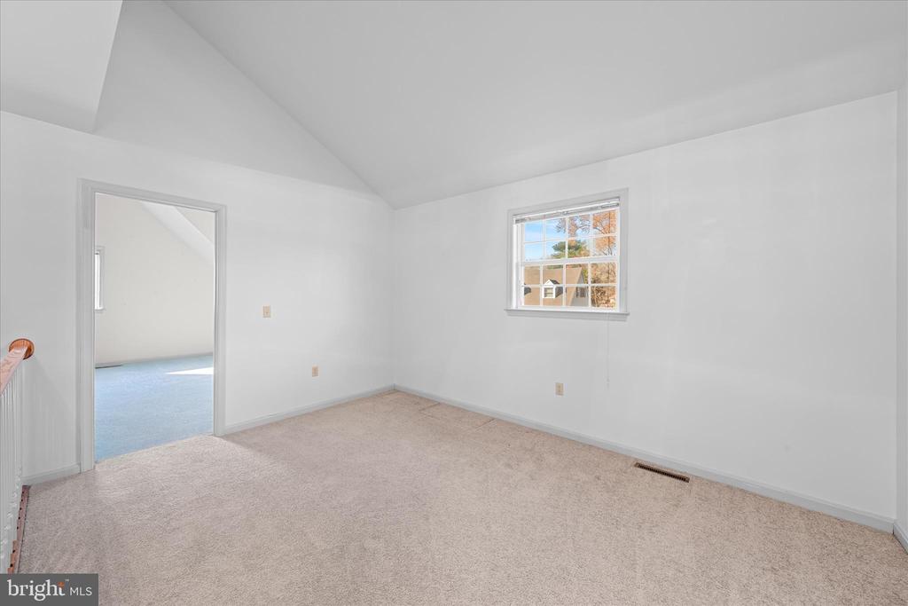 100 MILL POND DRIVE 6