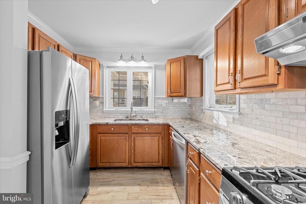 100 MILL POND DRIVE 6