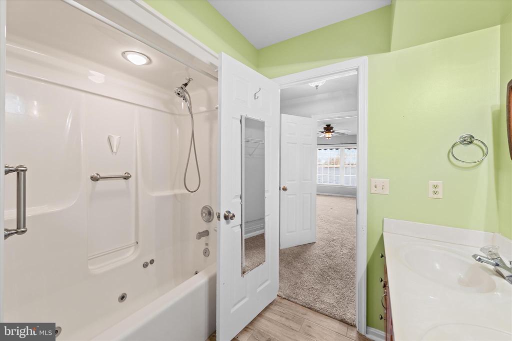 100 MILL POND DRIVE 6