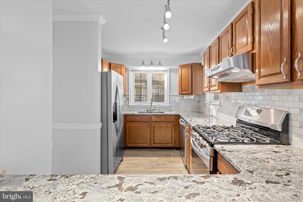 100 MILL POND DRIVE 6