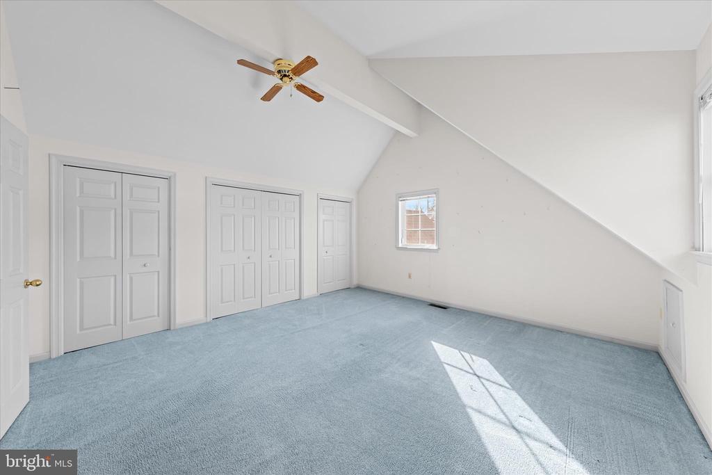 100 MILL POND DRIVE 6