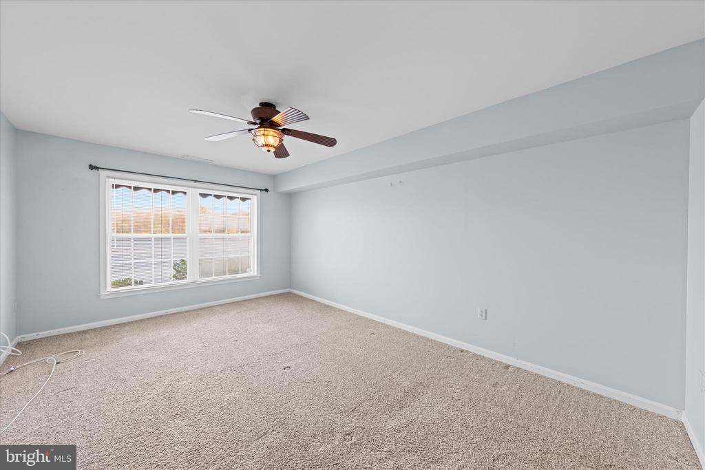 100 MILL POND DRIVE 6
