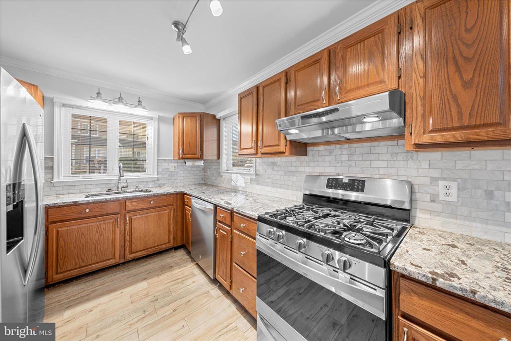 100 MILL POND DRIVE 6