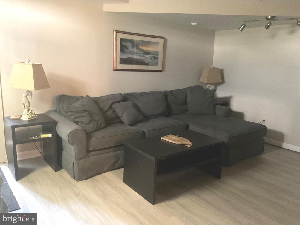 58 MARYLAND AVENUE Unit: 6