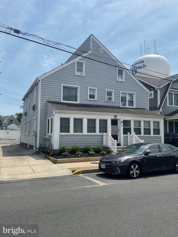 58 MARYLAND AVENUE Unit: 6
