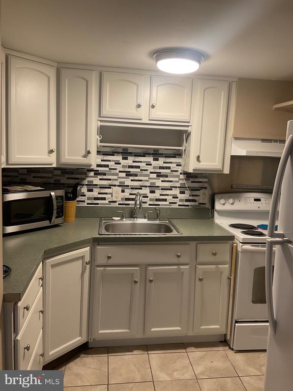 58 MARYLAND AVENUE Unit: 6