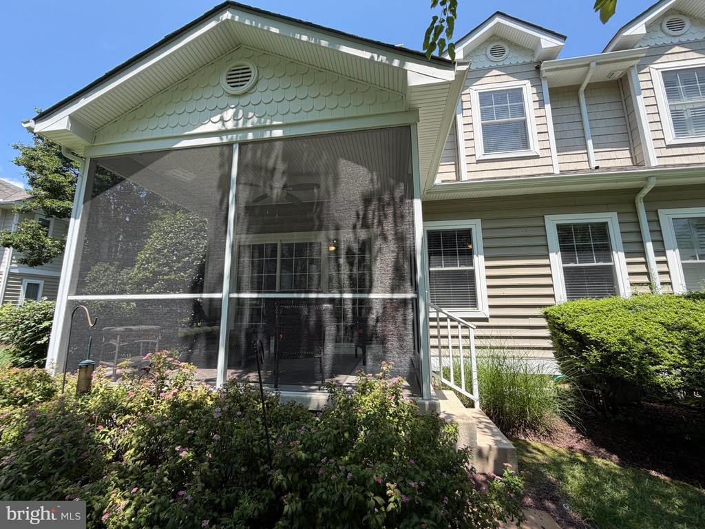 37506 KAITLYN DRIVE Unit: 20