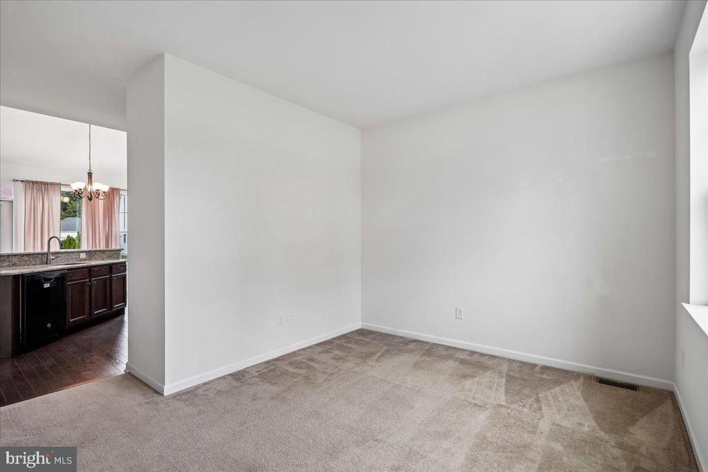 127 Carriage Dr.