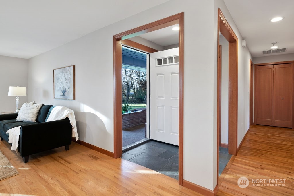 16303 Roosevelt Road