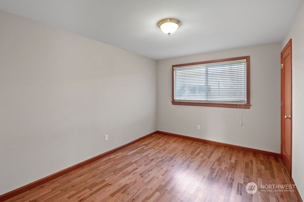 16303 Roosevelt Road