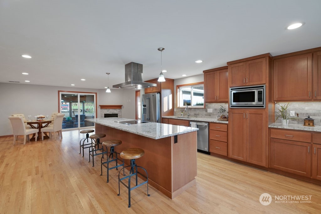 16303 Roosevelt Road