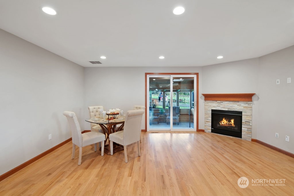 16303 Roosevelt Road