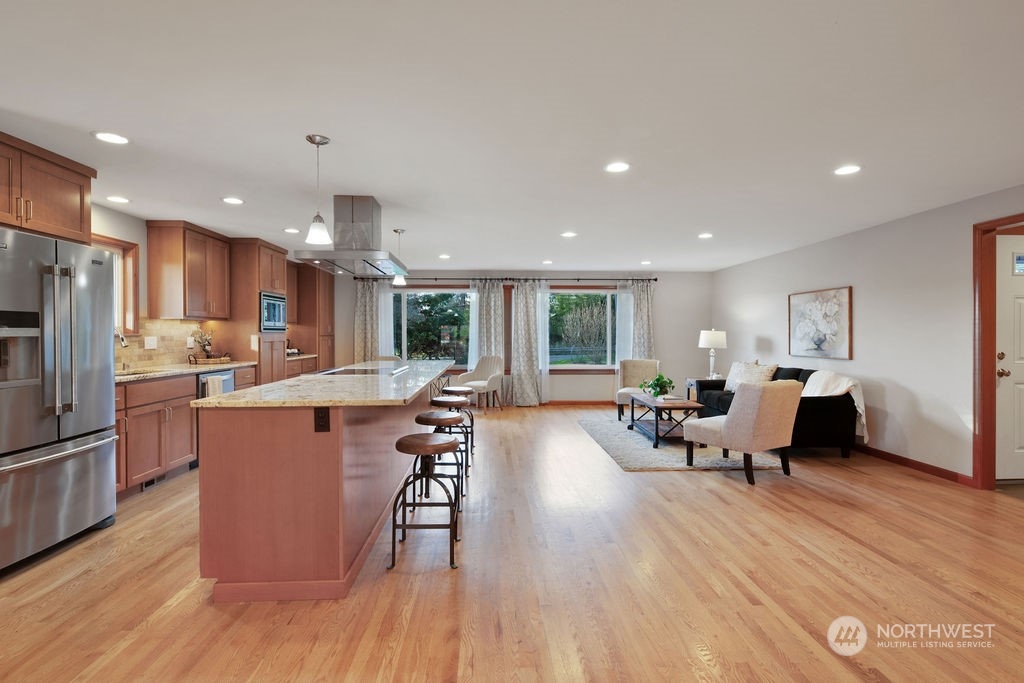 16303 Roosevelt Road