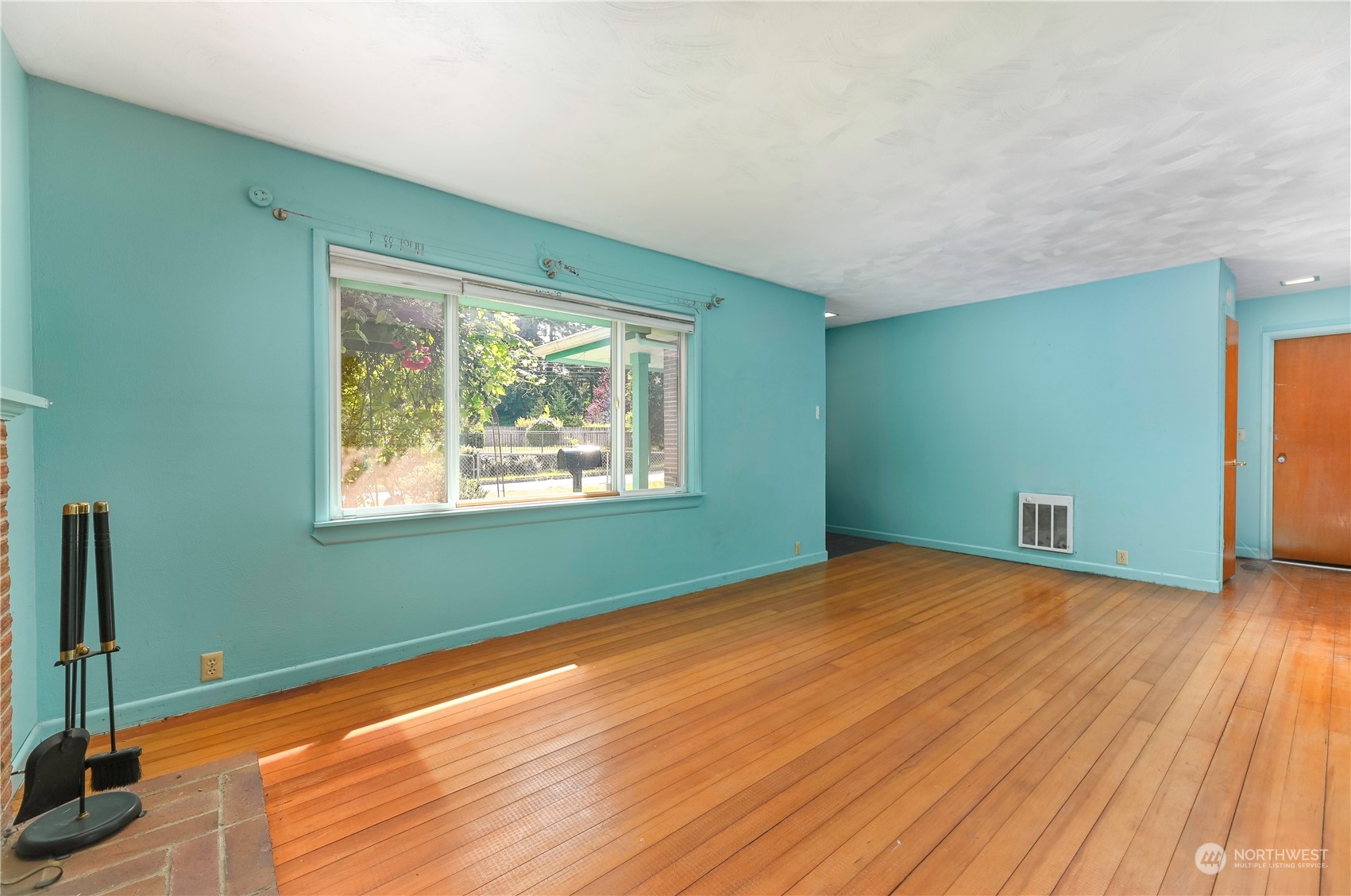 5117 W View Drive