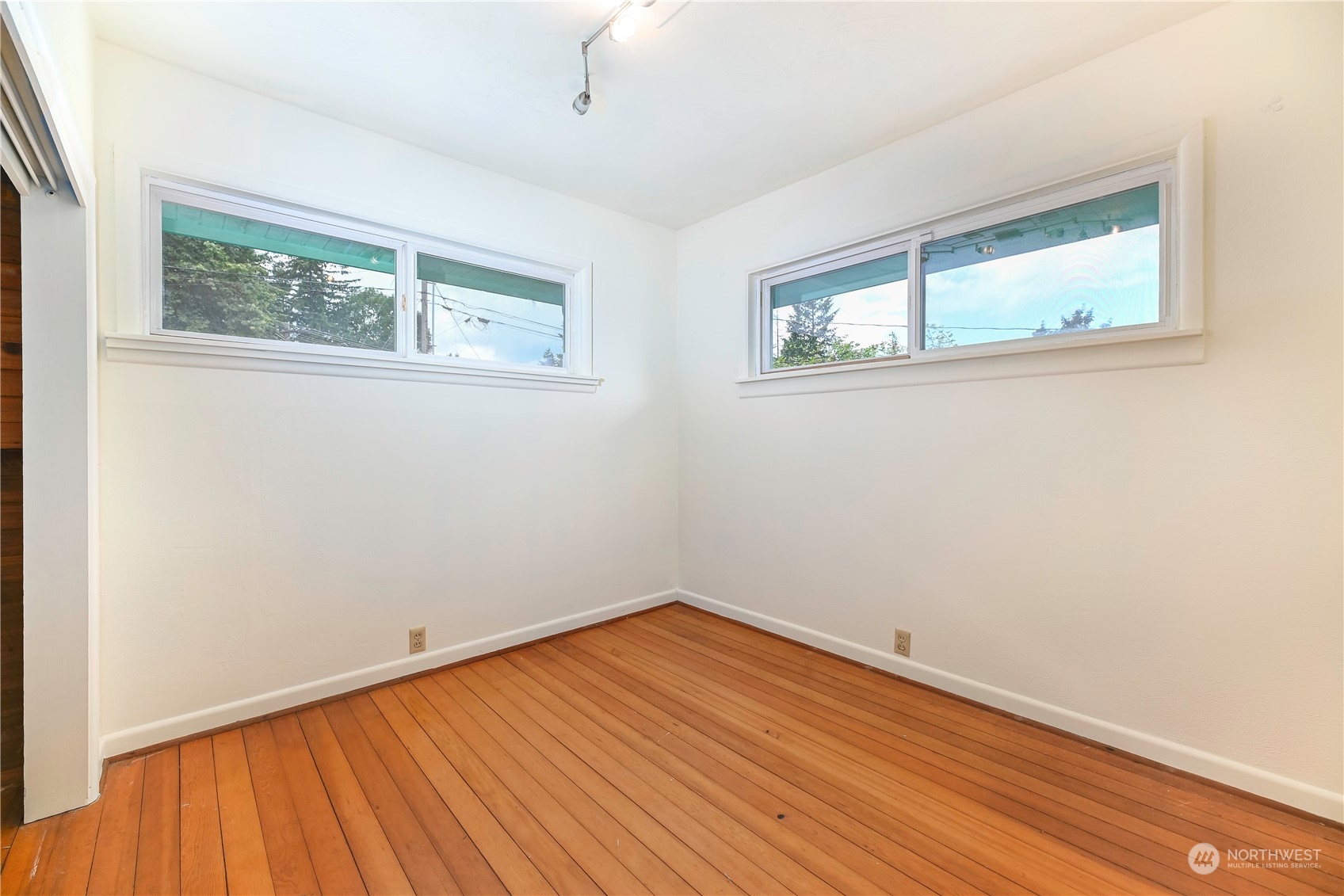 5117 W View Drive