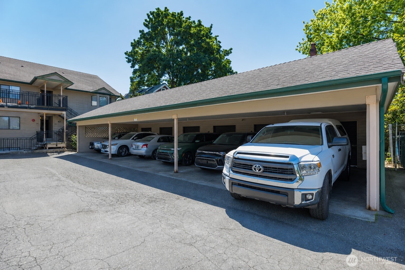 101 Pine Avenue Unit: 103