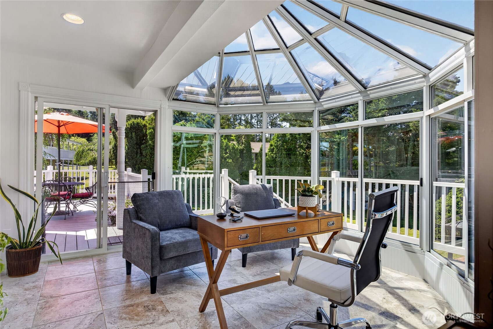 5822 Northridge Drive