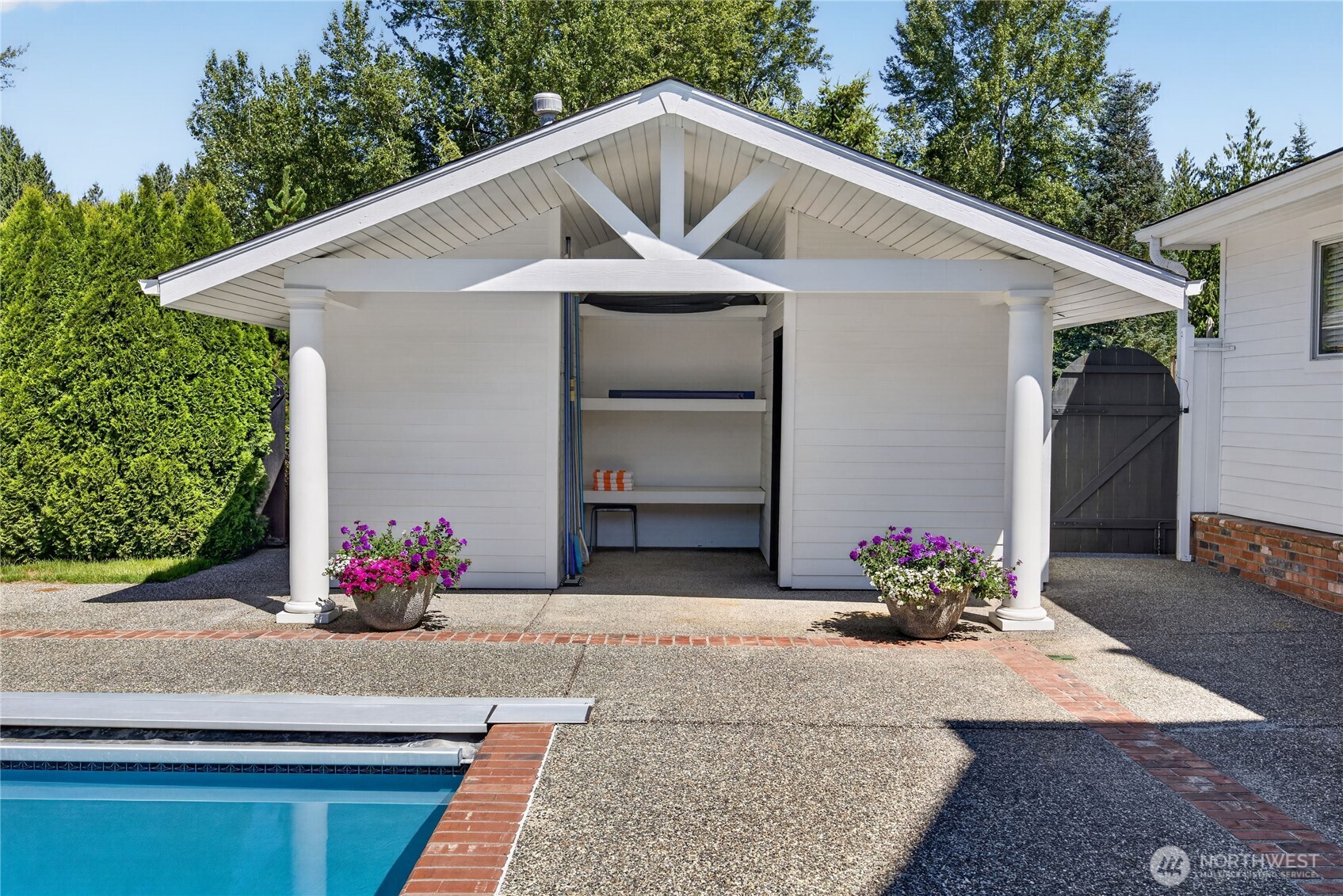 5822 Northridge Drive